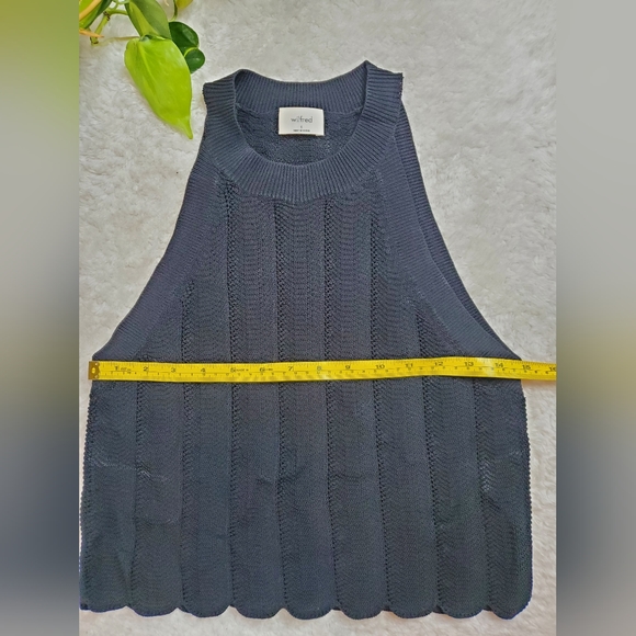 AritziaWilfred tank in black. Size small. Crocheted. scalloped bottom edge. EUC - Picture 4 of 8